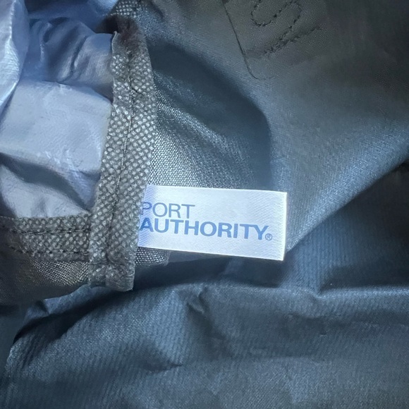 NWOT Port Authority BG1070 Medium Contrast Duffel - Picture 4 of 7